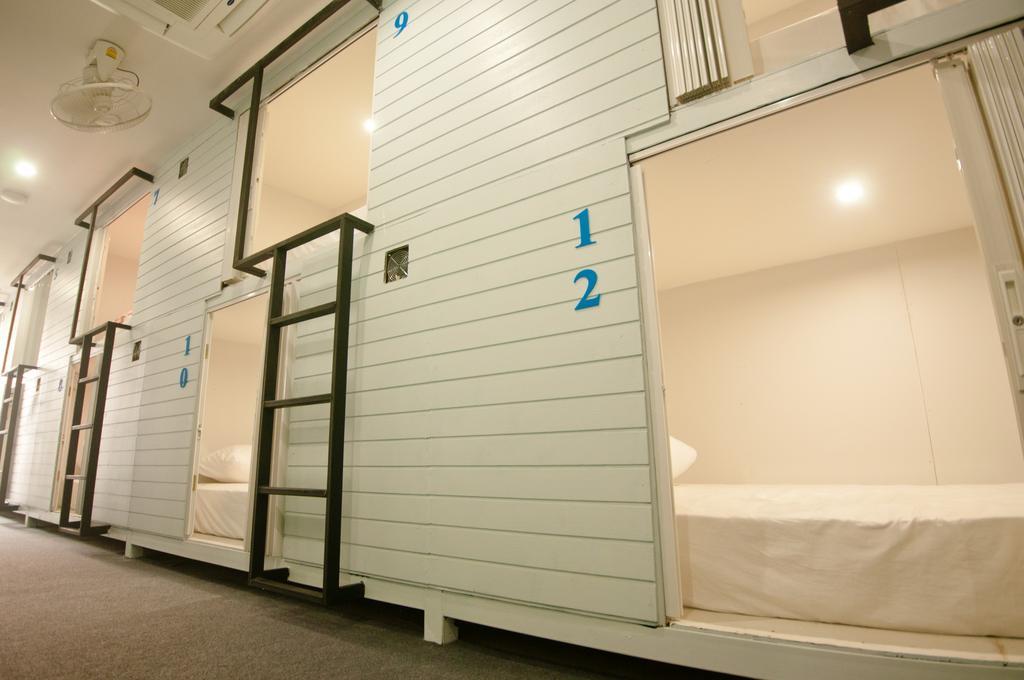 Hotel Capsule Suratthani Surat Thani Buitenkant foto