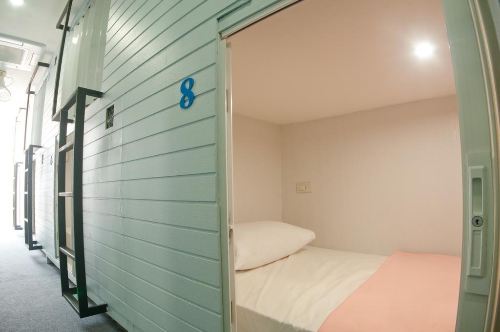 Hotel Capsule Suratthani Surat Thani Buitenkant foto