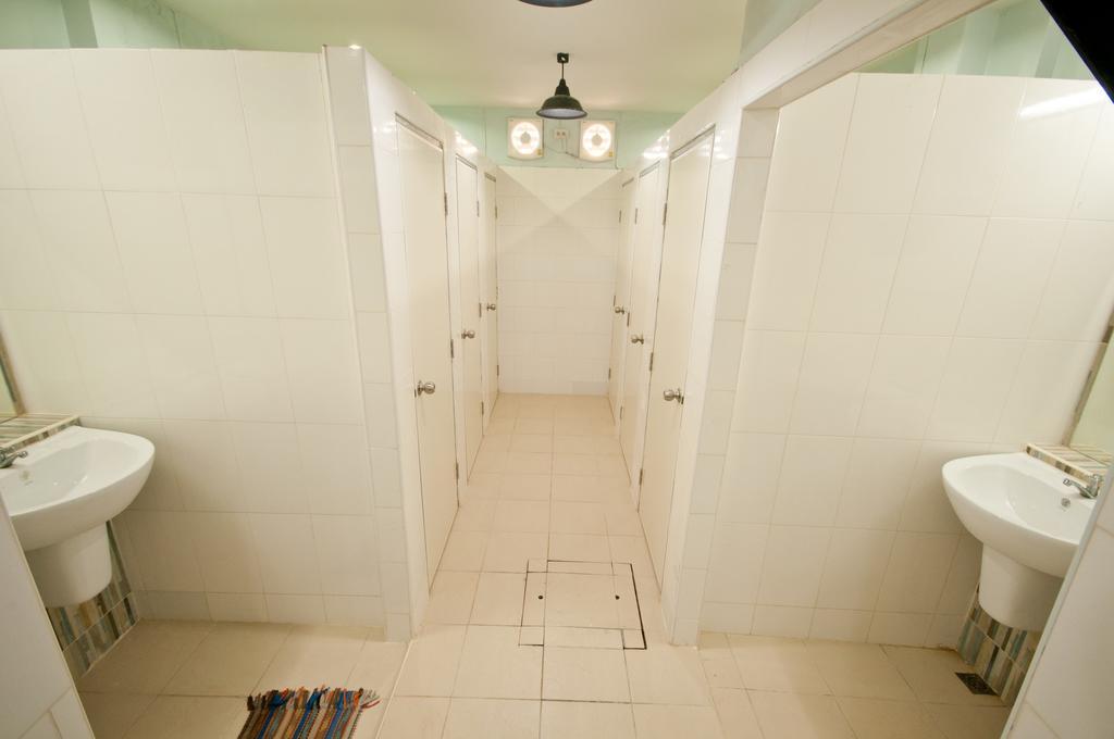 Hotel Capsule Suratthani Surat Thani Buitenkant foto