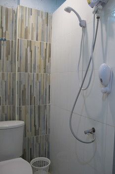 Hotel Capsule Suratthani Surat Thani Buitenkant foto